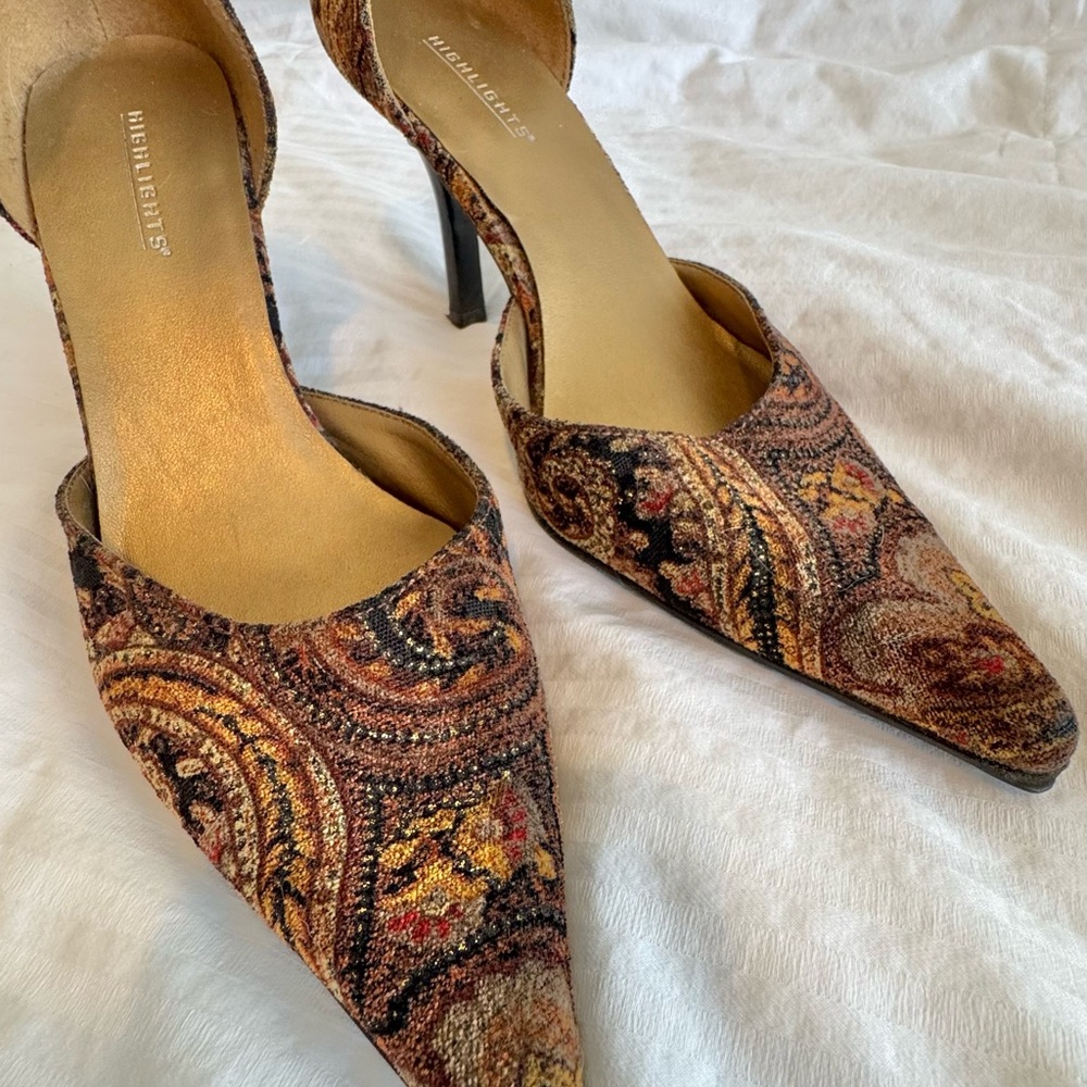 VTG Highlights Velveteen Floral Paisley Heels in Brown Gold and Tan 7.5 - Picture 2 of 6